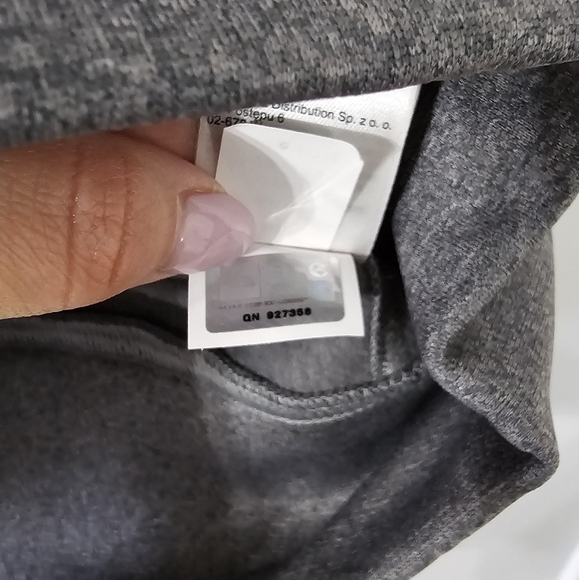 Nwot The North Face Pink and Gray Zip-Up Hoodie Jacket - Picture 5 of 7